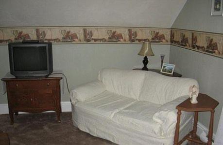 Angel House Bed And Breakfast Creemore Стая снимка