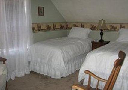 Angel House Bed And Breakfast Creemore Стая снимка