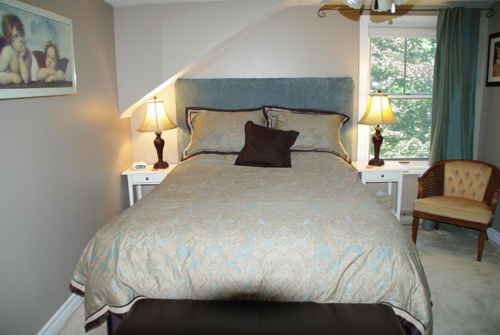 Angel House Bed And Breakfast Creemore Стая снимка